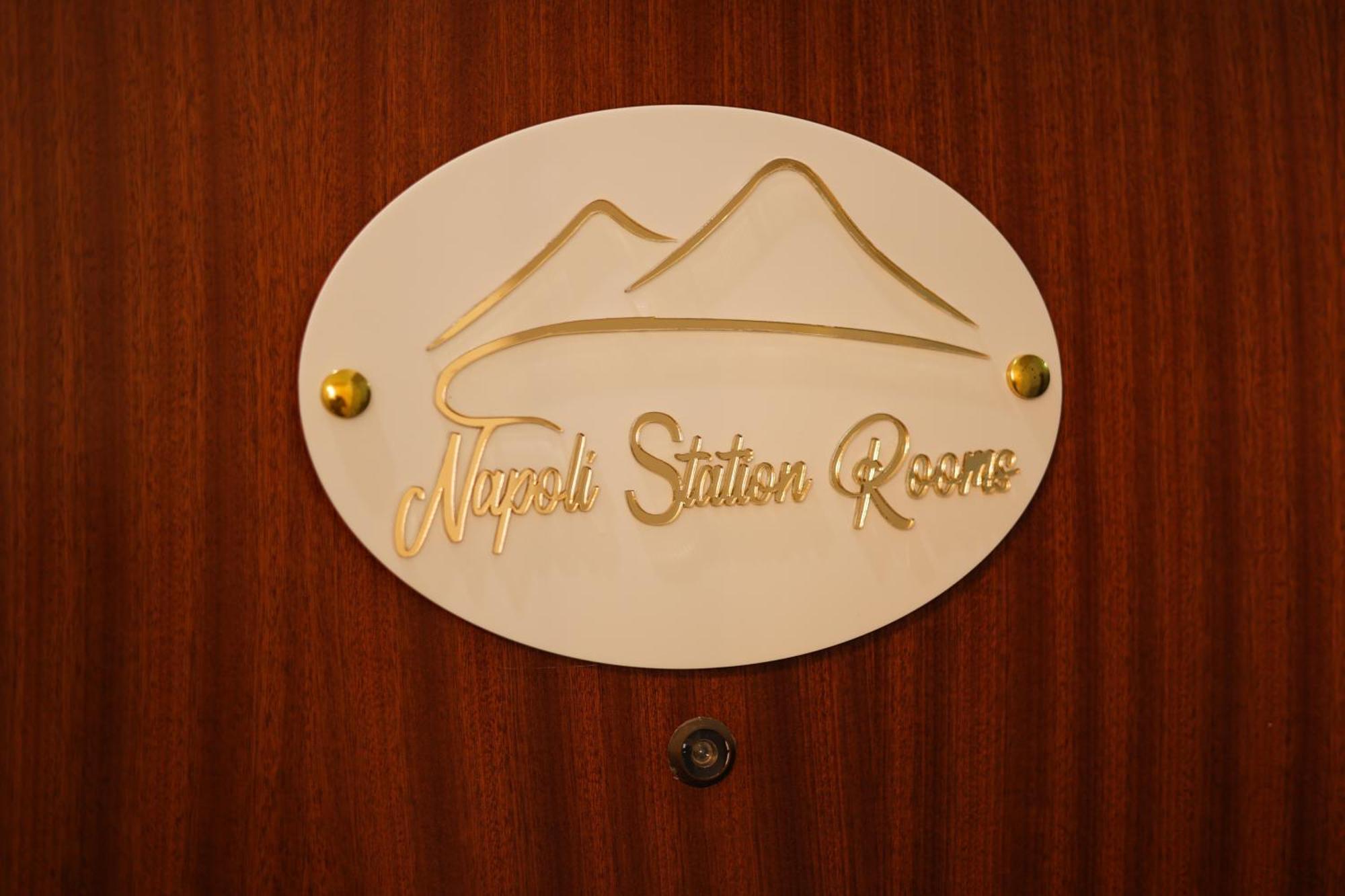 Napoli Station Rooms Nápoles Exterior foto
